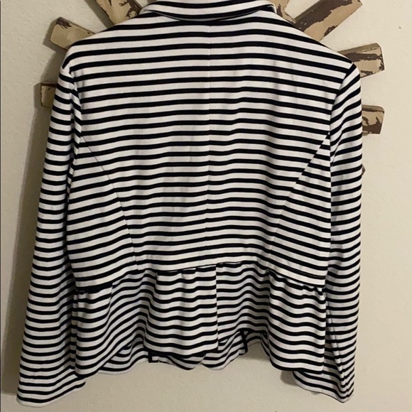 XL Elle Blck and White stripe jacket - Picture 4 of 4